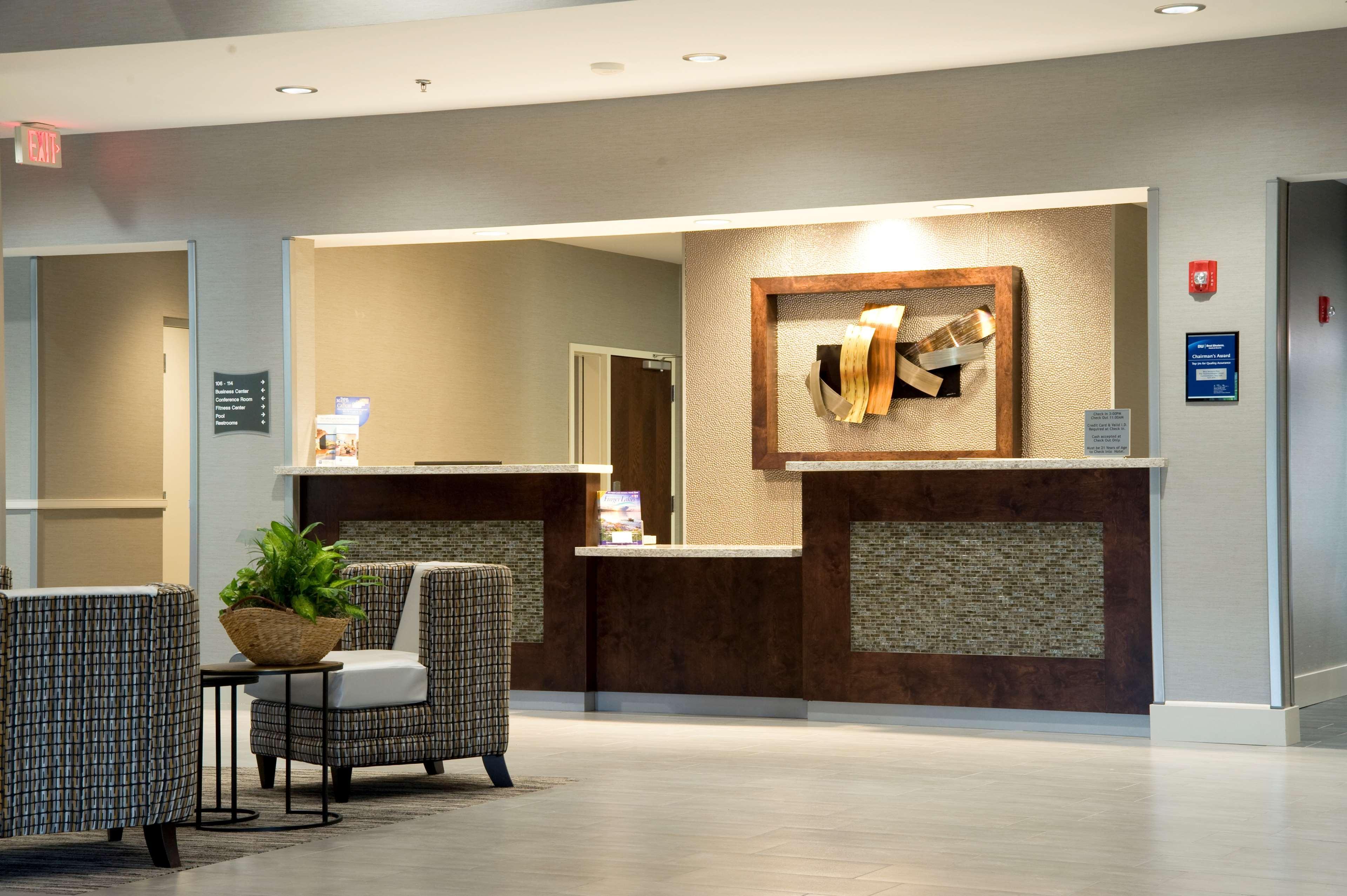 Best Western Harbour Inn & Suites Huntington - Сансет-Біч Екстер'єр фото