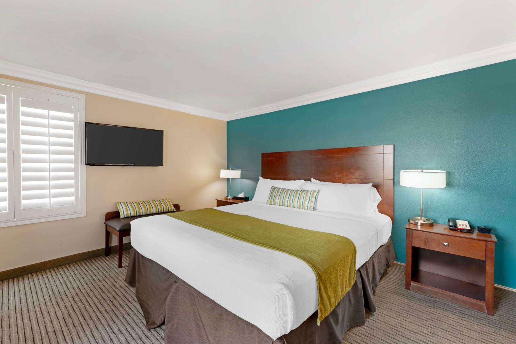 Best Western Harbour Inn & Suites Huntington - Сансет-Біч Екстер'єр фото